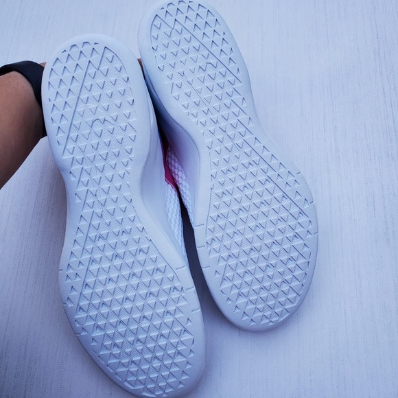 NIKE WOMENS AIR MAX BELLA TRAINING SHOE sold - Picture 5 of 10